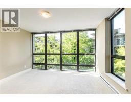 301 2959 Glen Drive, Coquitlam, BC V3B0B8 Photo 9