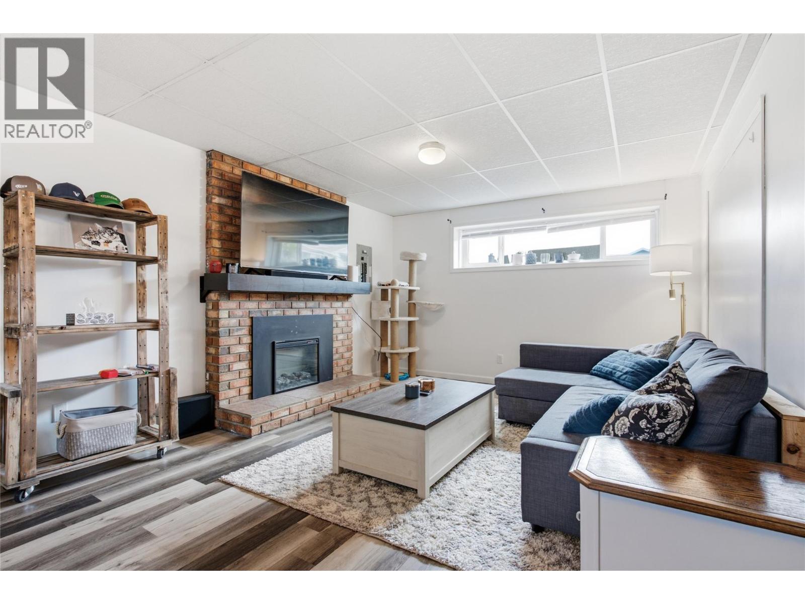 908 RENFREW Avenue - 36