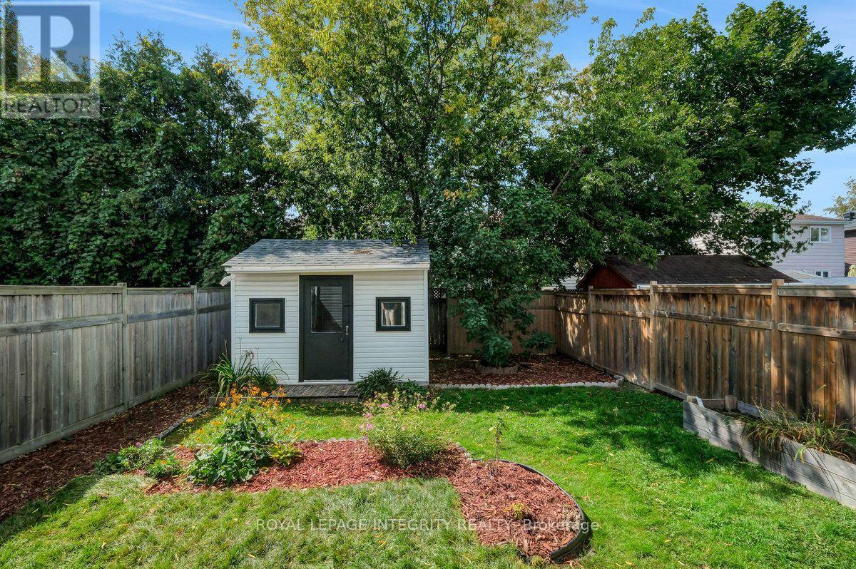 2432 AUTUMN HILL CRESCENT photo 21