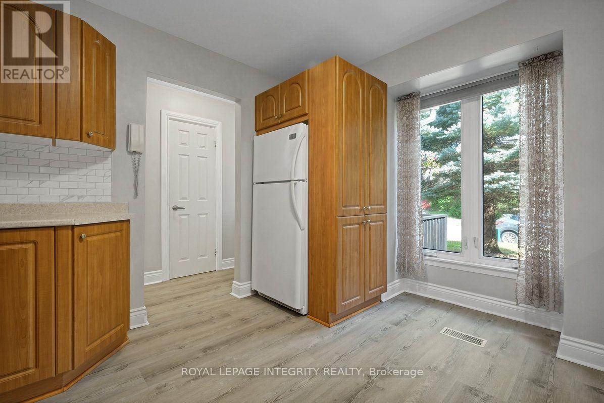 2432 AUTUMN HILL CRESCENT photo 7
