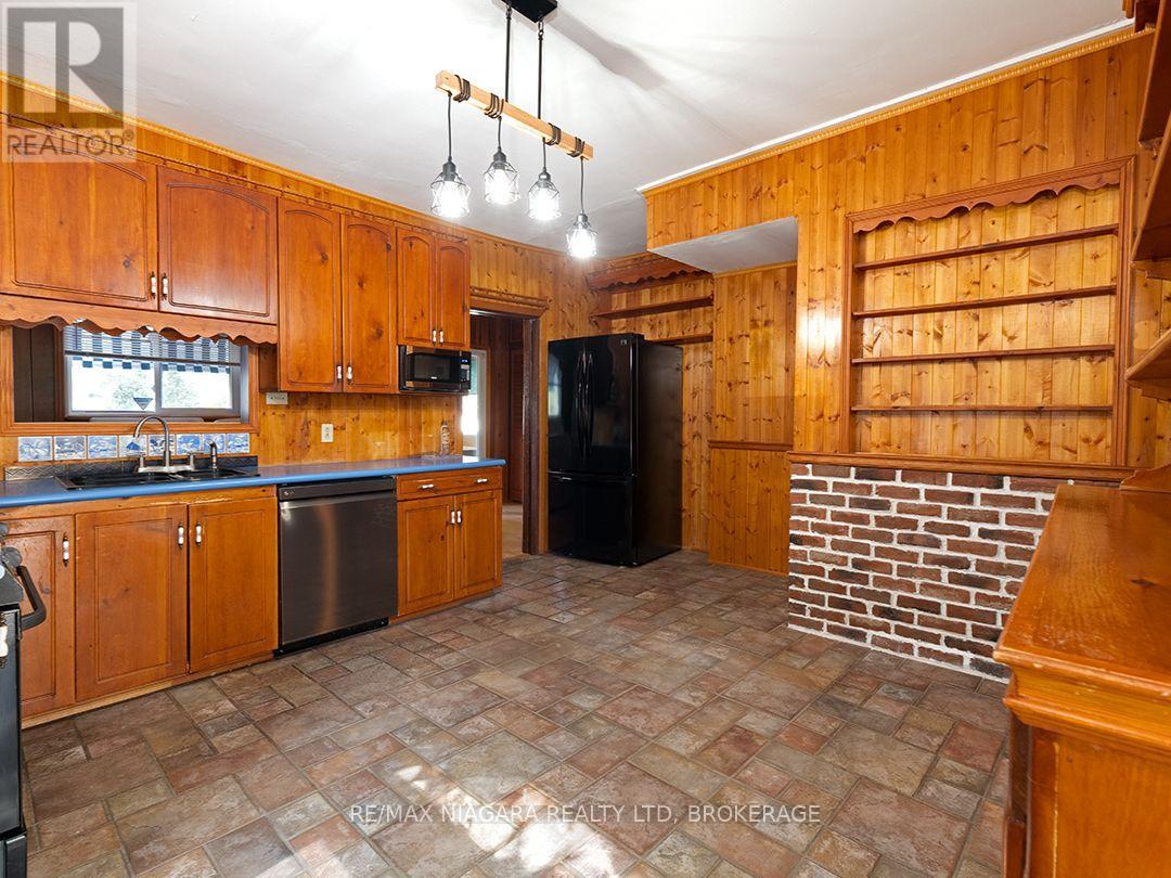632 KING STREET - 10