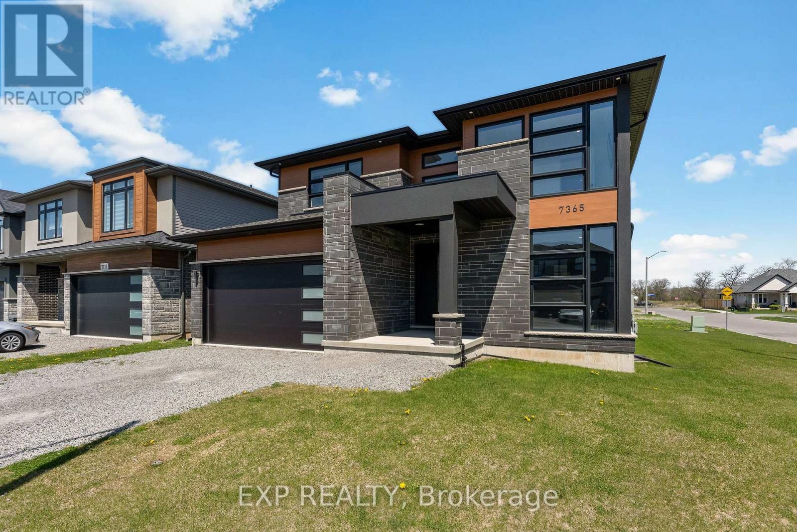 7365 JONATHAN DRIVE, Niagara Falls (Brown) — photo 3