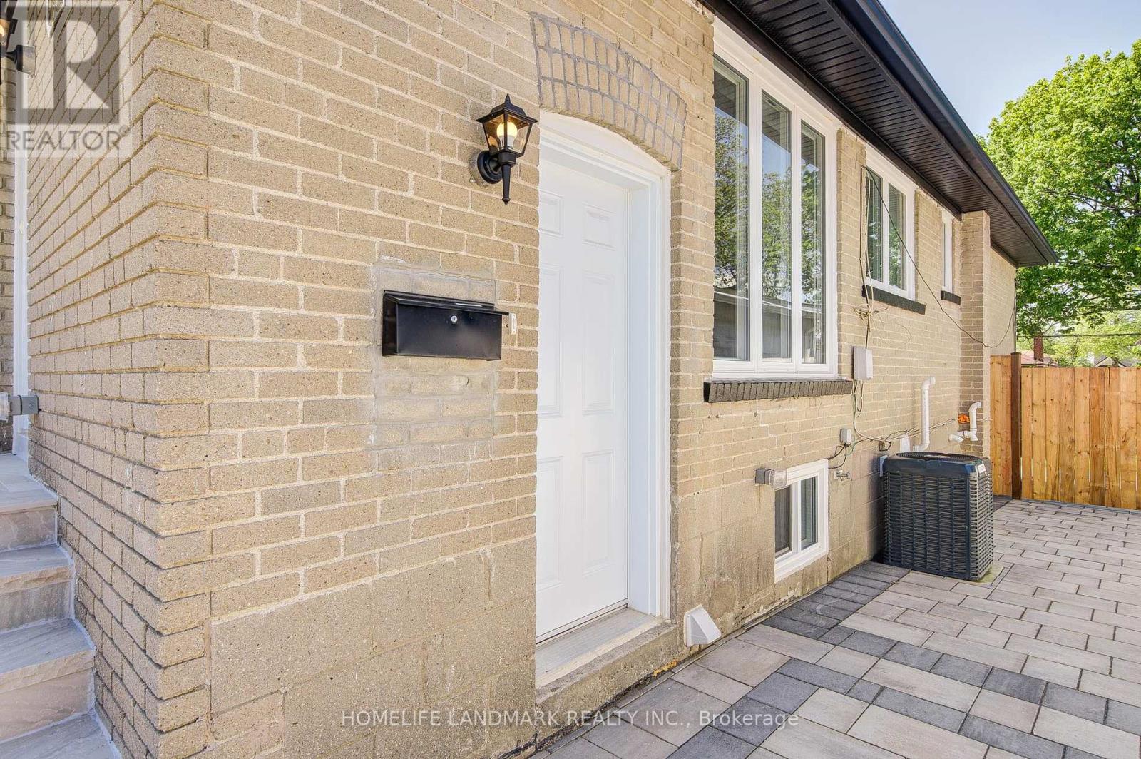 64 LAUREL AVENUE, Toronto (Kennedy Park) — photo 8