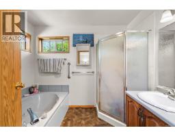 Primary Bedroom - 3301 Argyle Pl, Saanich, BC V8P5R8 Photo 14
