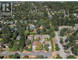 3301 Argyle Pl, Saanich, BC V8P5R8 Photo 28