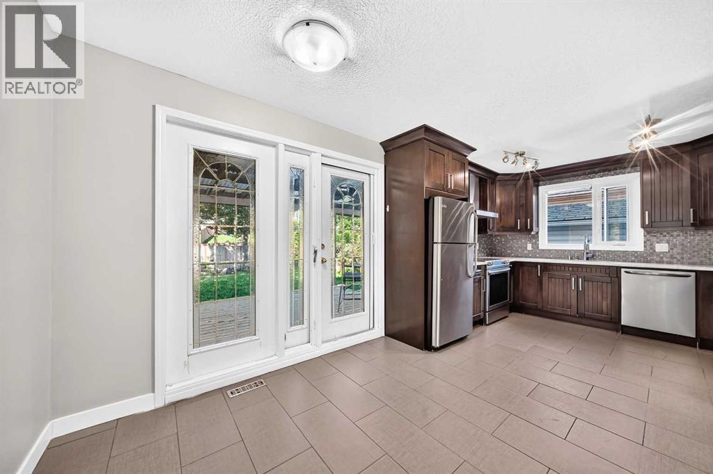 2515 62 Street NE - 16