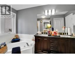 54 Royal Crest Way, Calgary, AB T3G4M7 Photo 21