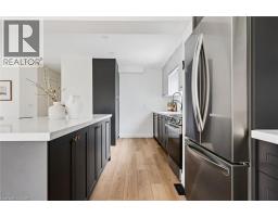 5pc Bathroom - 39 Clythe Creek Drive, Guelph, ON N1E7J4 Photo 10
