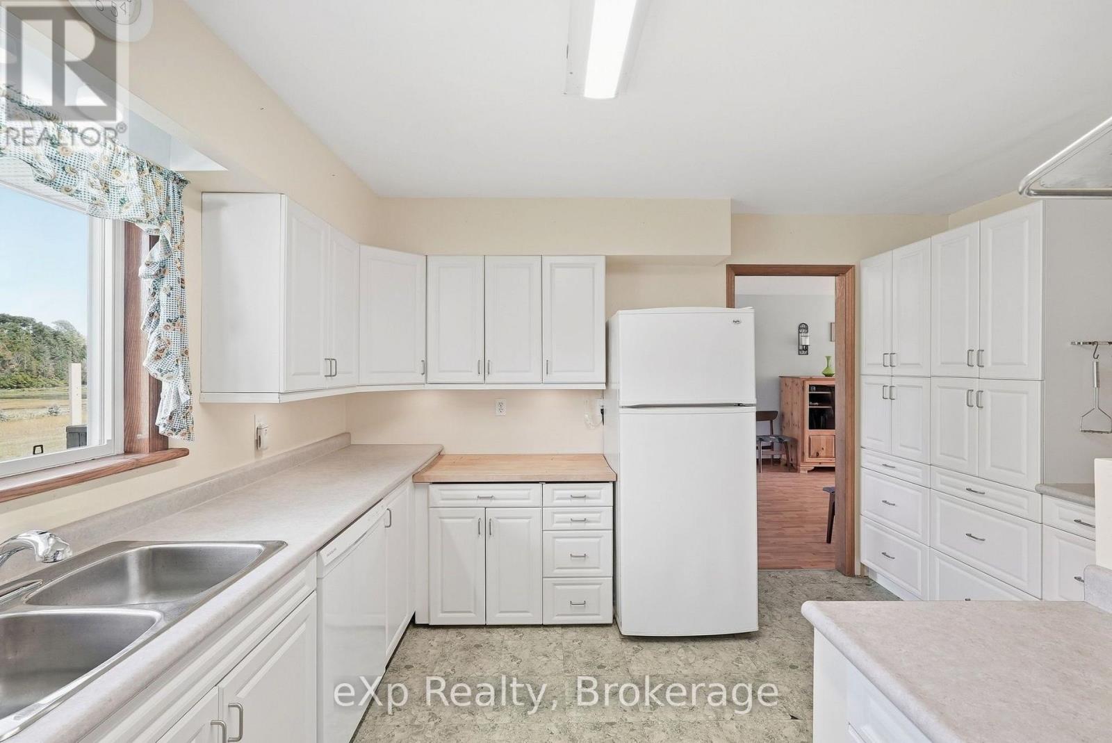 21 ANDREW STREET, South Bruce — photo 12