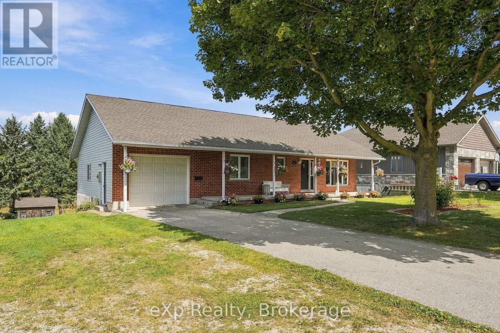 21 ANDREW STREET, South Bruce — photo 3