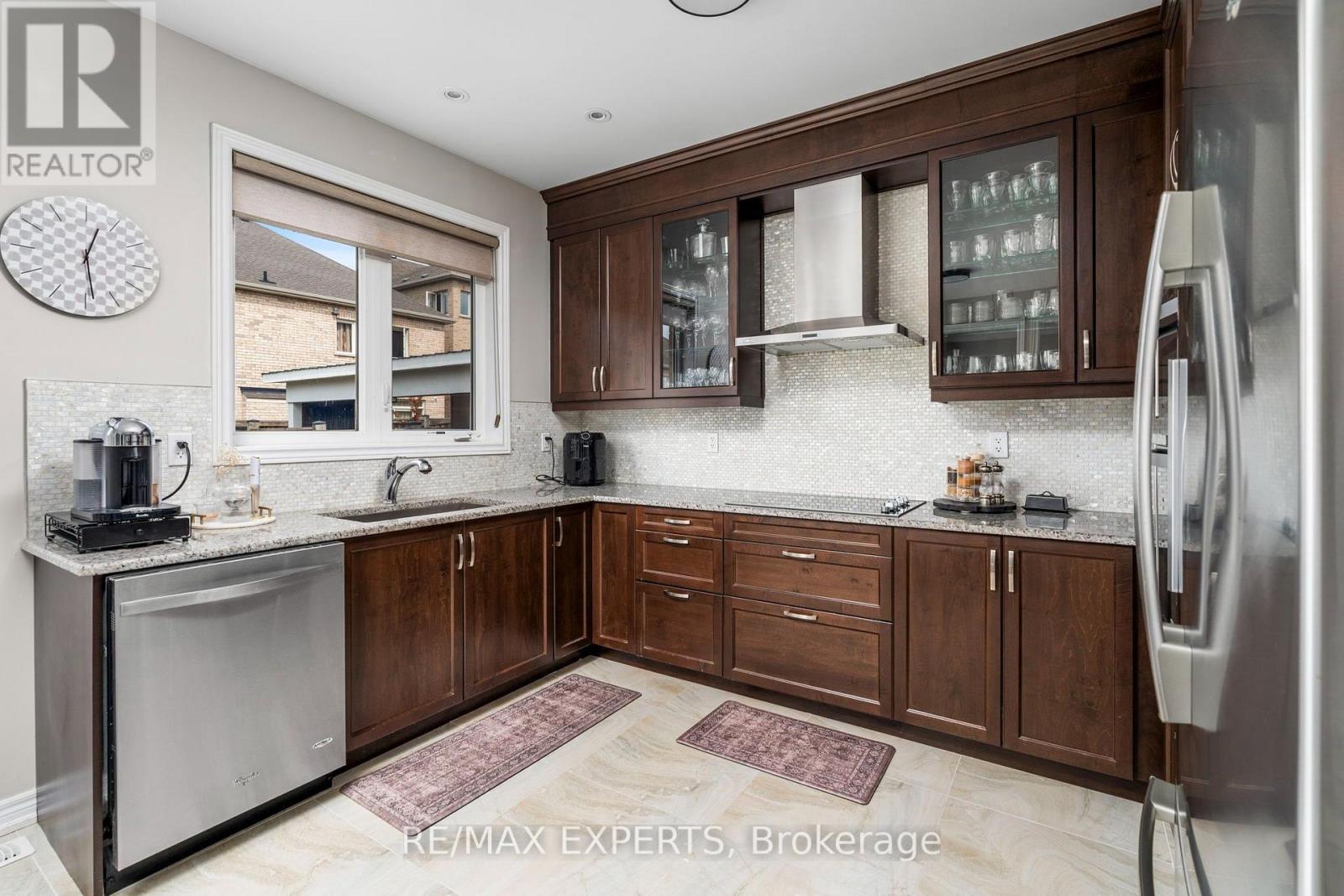 22 GARYSCHOLL ROAD, Vaughan (Vellore Village) — photo 8