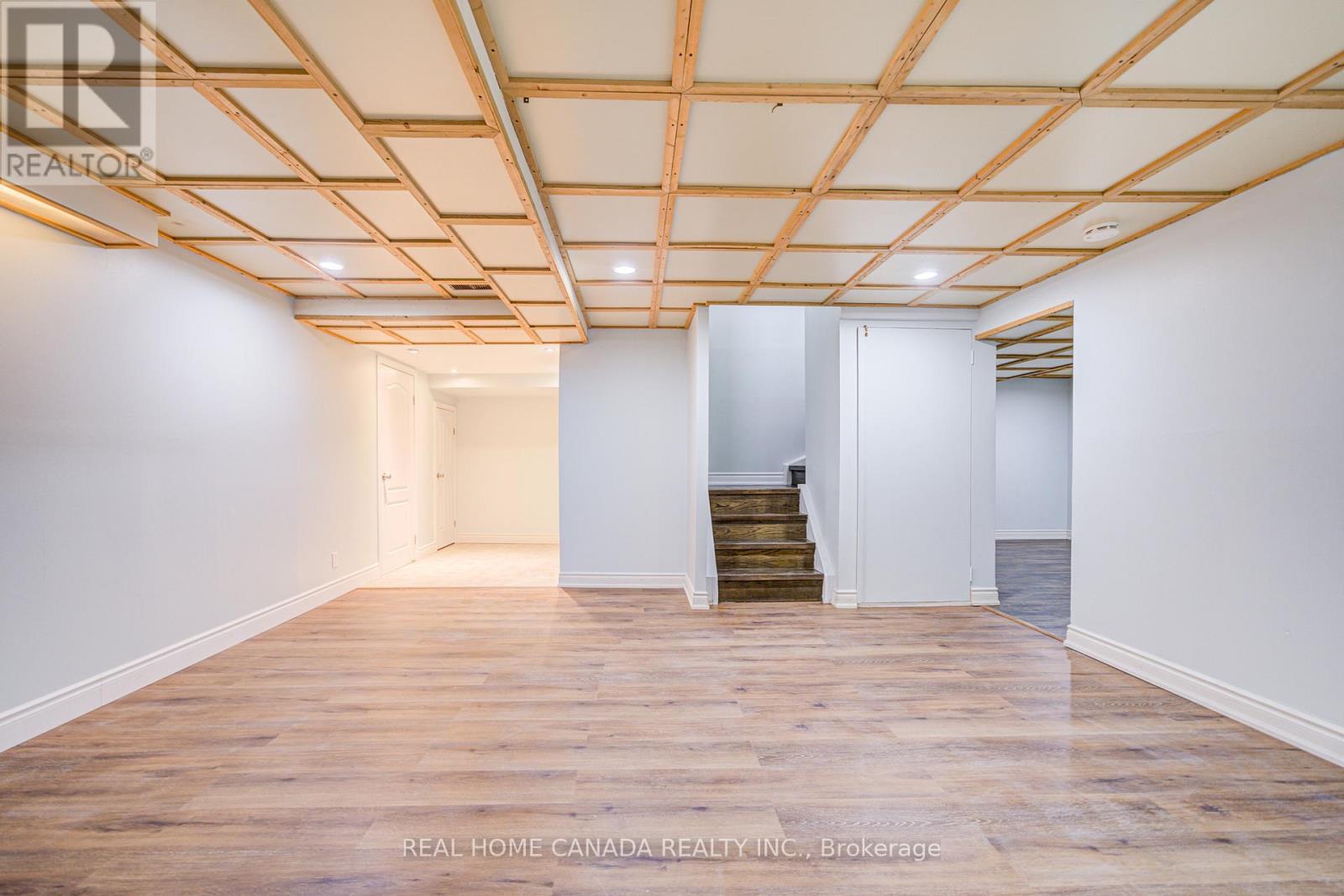 21 HALLEN ROAD - 31