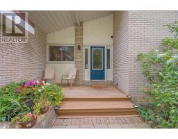 1571 Lewisham Drive, Mississauga, ON L5J3R2 Photo 6