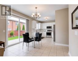 Dining room - 27 Modesto Crescent, Brampton, ON L6P1K2 Photo 8