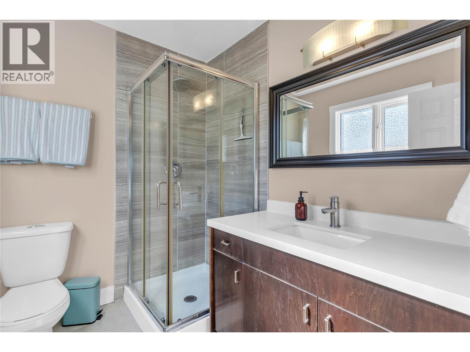  2245 Thacker Drive, West Kelowna