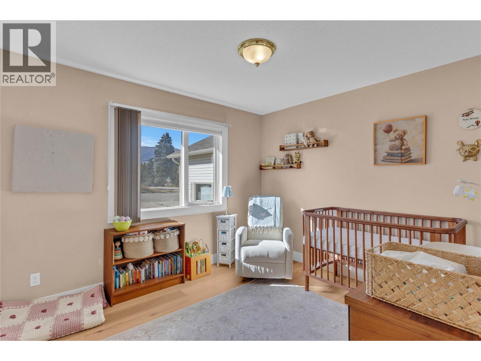  2245 Thacker Drive, West Kelowna