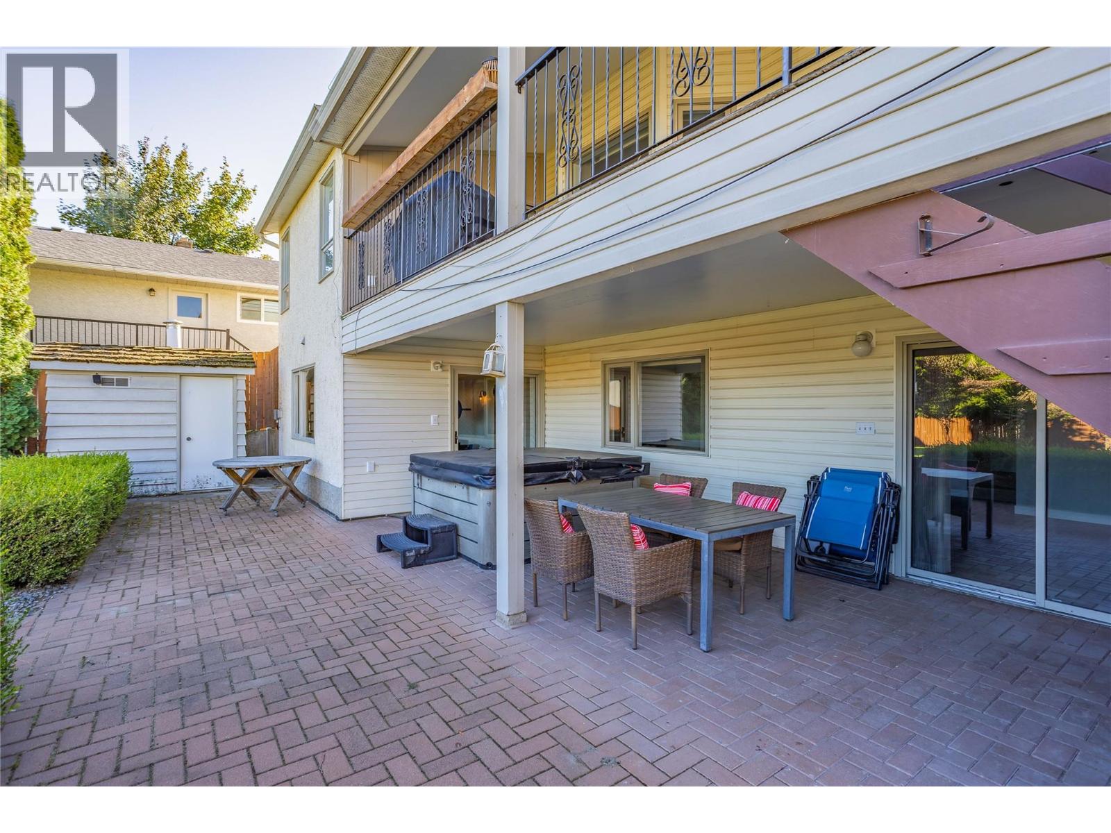 2245 Thacker Drive, West Kelowna