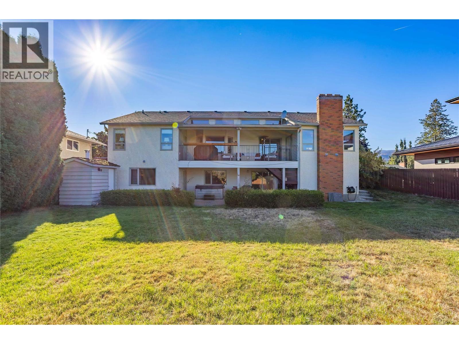  2245 Thacker Drive, West Kelowna