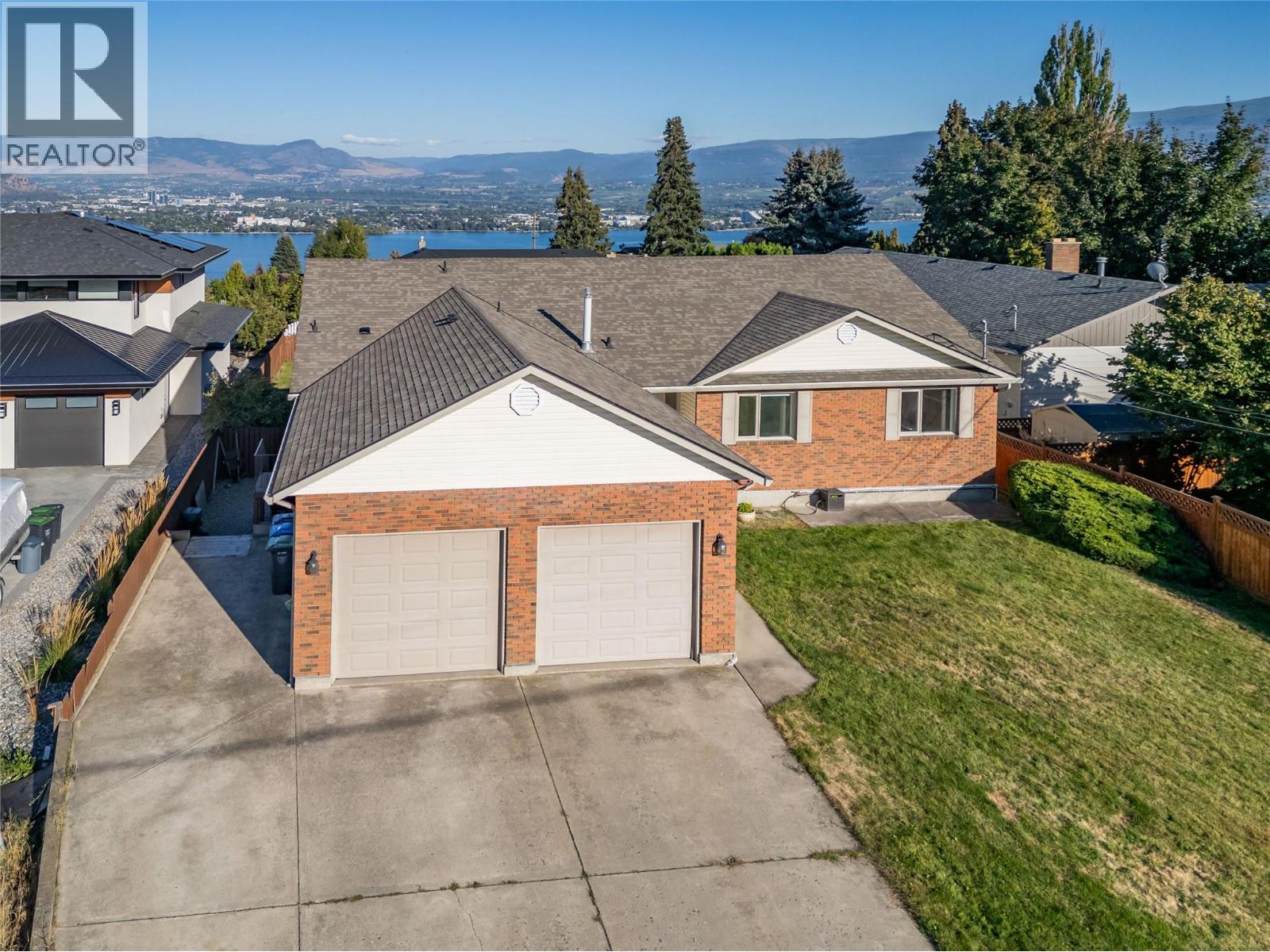  2245 Thacker Drive, West Kelowna
