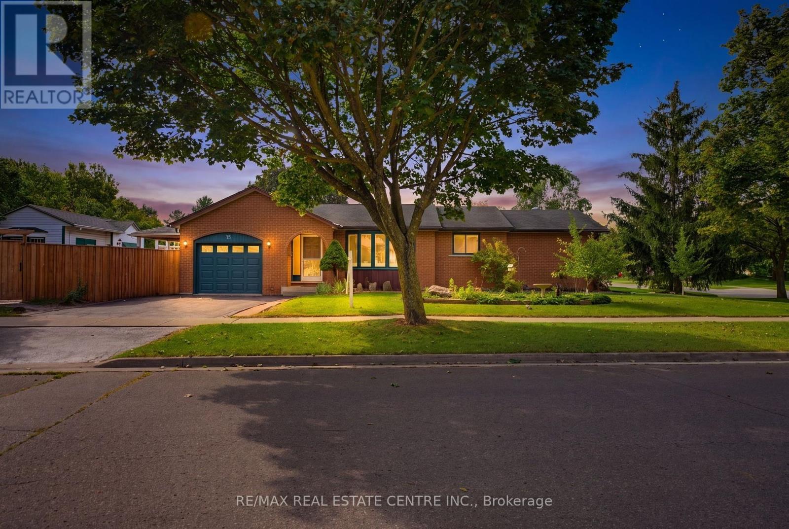 35 WINDY RIDGE DRIVE, Kitchener — photo 2