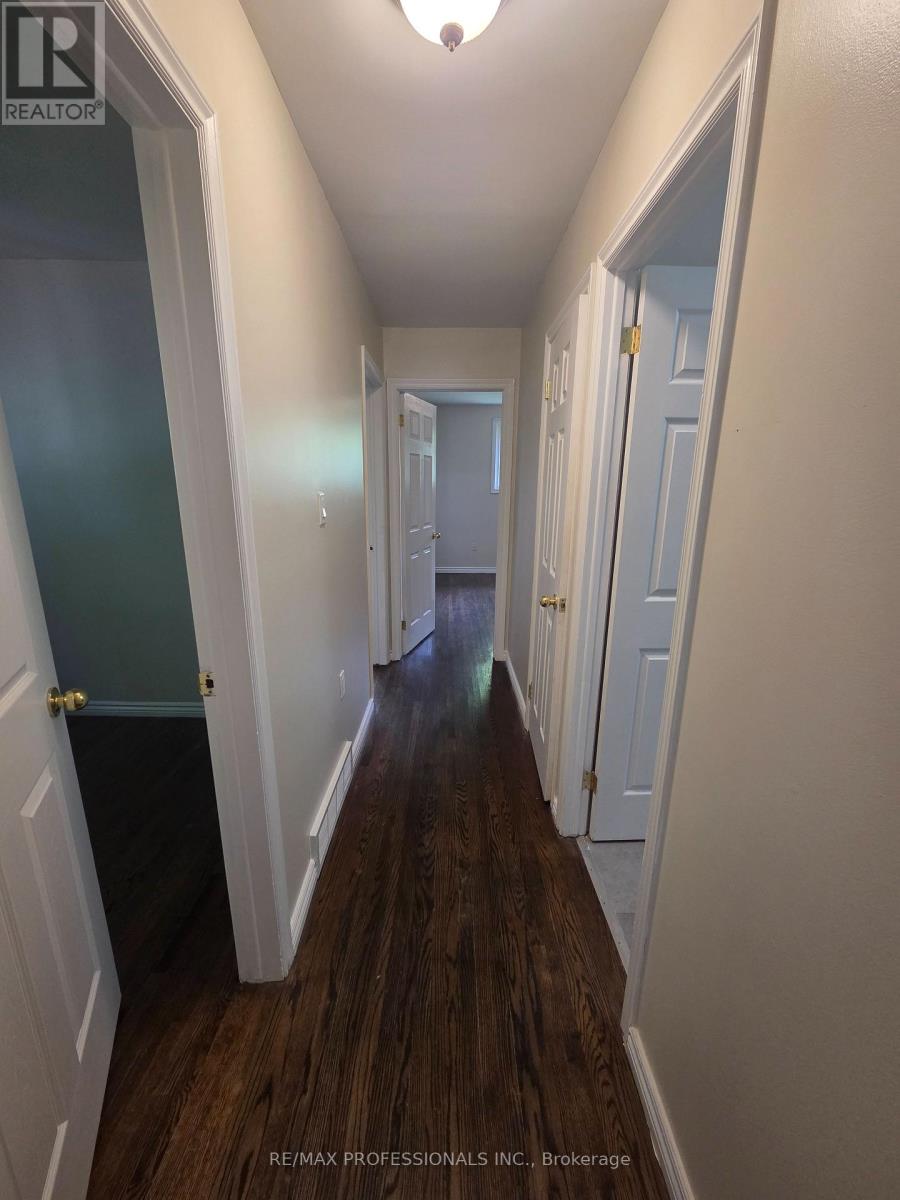 UPPER - 881 LAWRENCE ROAD, Hamilton (Glenview) — photo 4