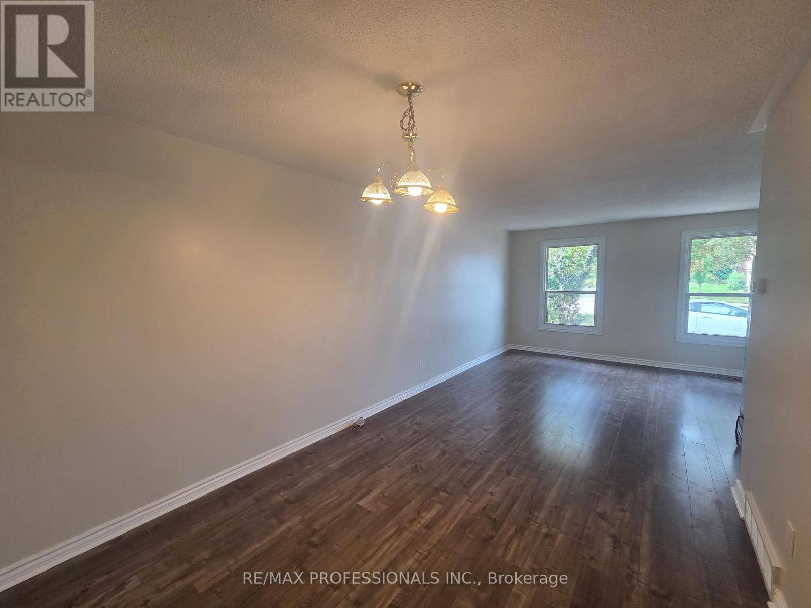 UPPER - 881 LAWRENCE ROAD, Hamilton (Glenview) — photo 5