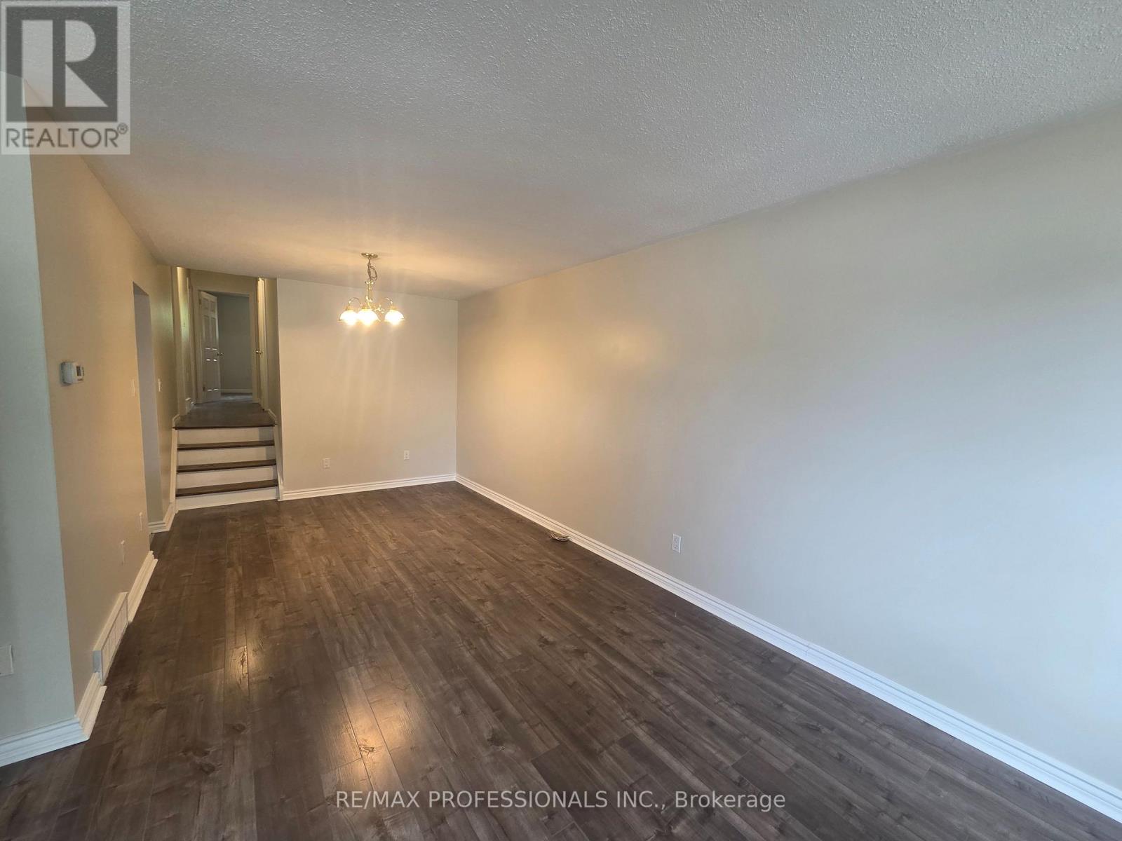 UPPER - 881 LAWRENCE ROAD, Hamilton (Glenview) — photo 7