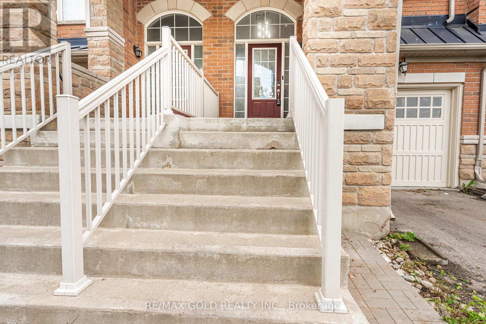 32 ROCKMAN CRESCENT - 4