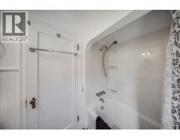 160 Oxford Road, Warfield, BC V1R2T3 Photo 33