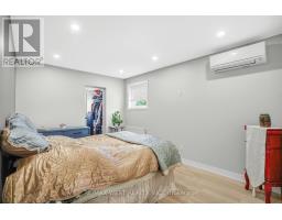 Living room - 34 Sweet Oak Court, Brampton, ON L6Y3S5 Photo 10