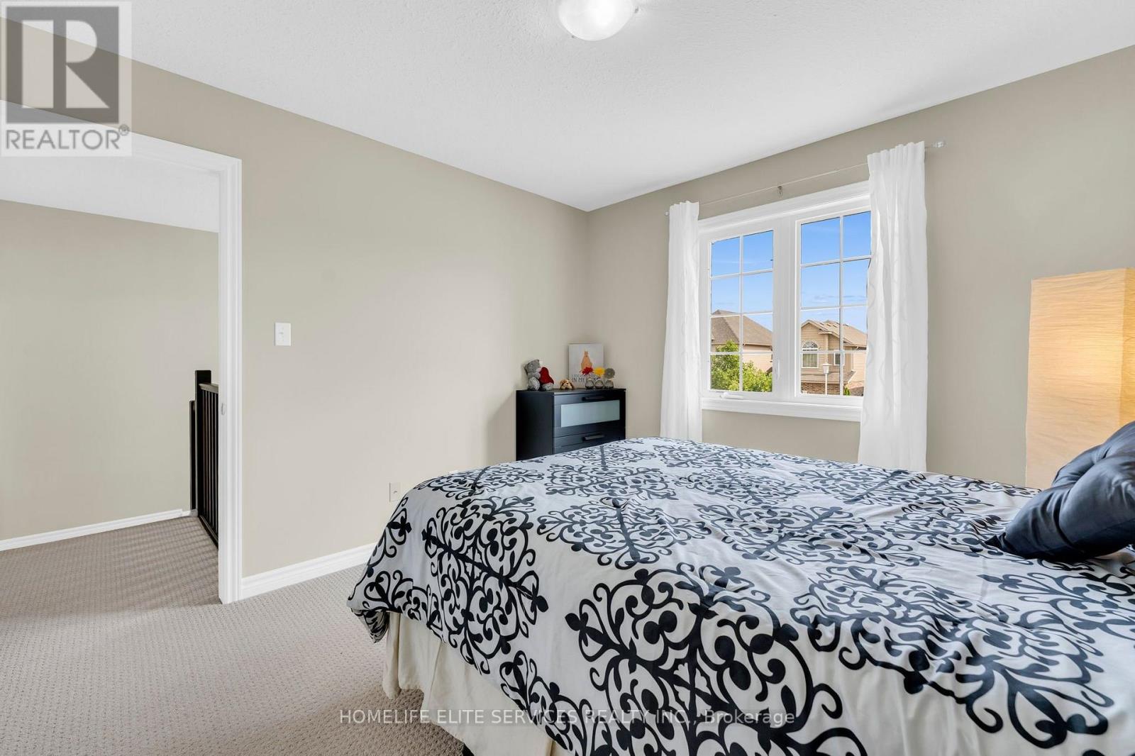 1185 SANDBAR STREET - Image 20