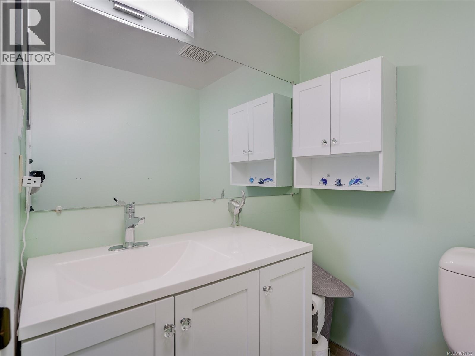 #312 3962 Cedar Hill Rd - 15