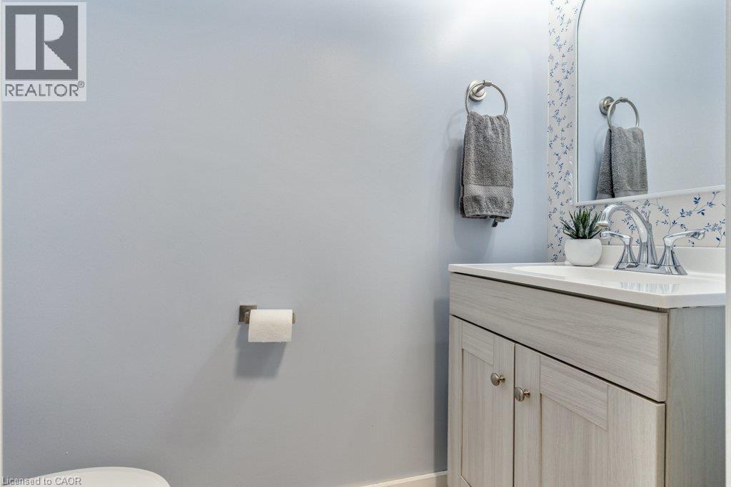 107 GIBBONS Drive, Fergus — photo 6