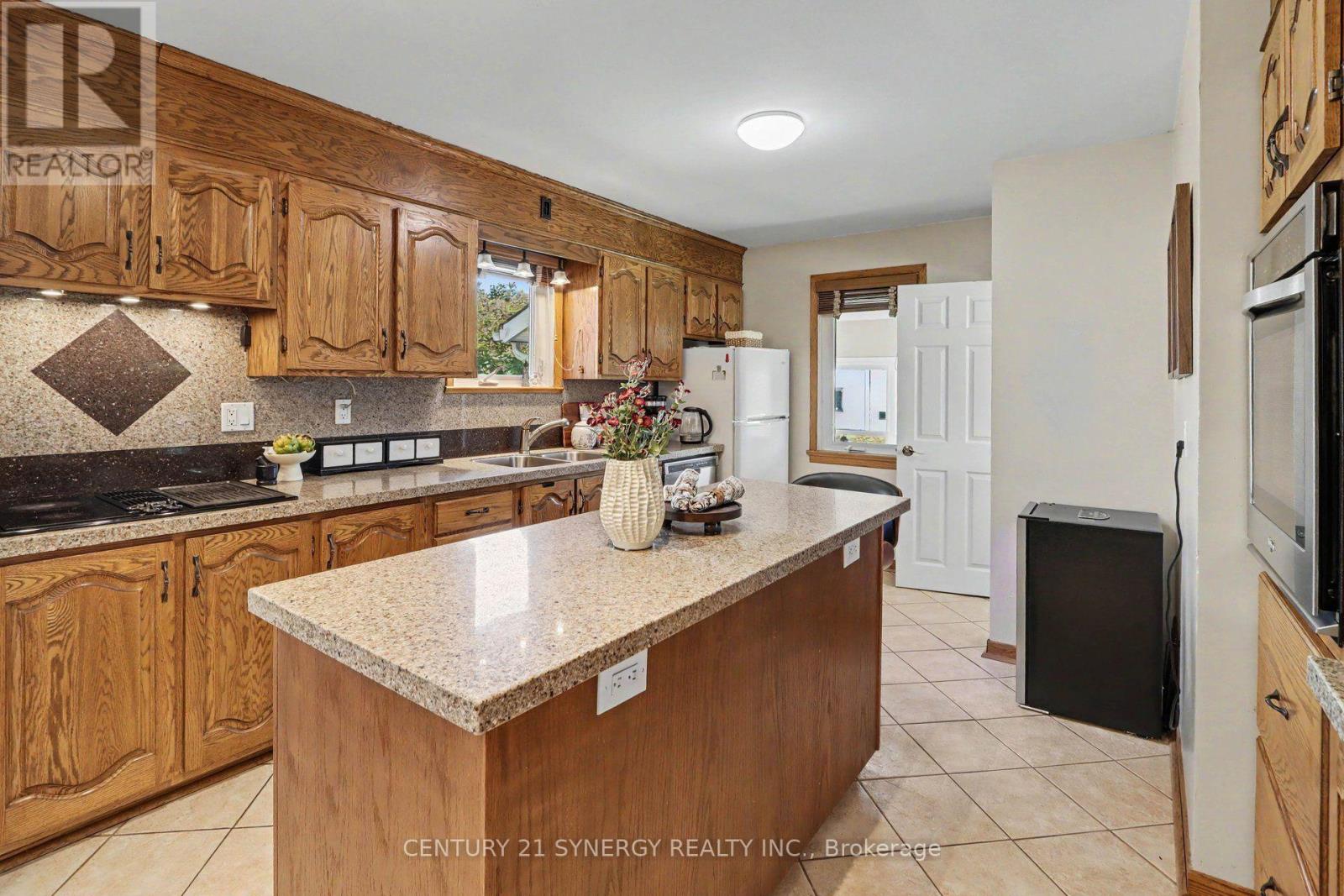2452 COLONIAL ROAD, Ottawa — photo 8