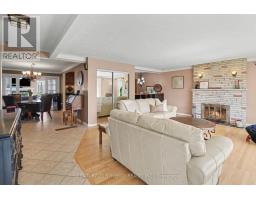 Kitchen - 2452 Colonial Road, Ottawa, ON K4B1J1 Photo 7