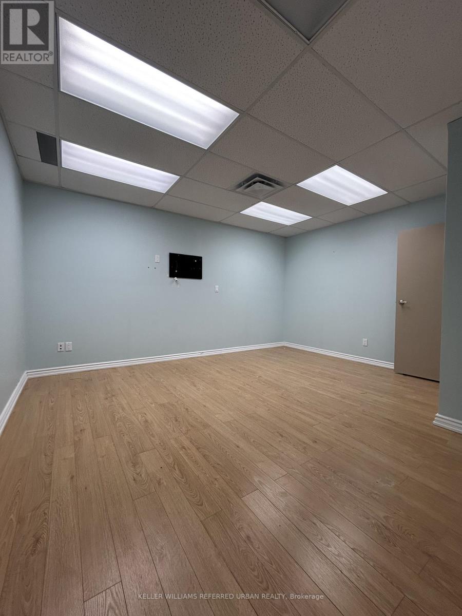 201 - 10132 YONGE STREET, Richmond Hill (Mill Pond) — photo 11