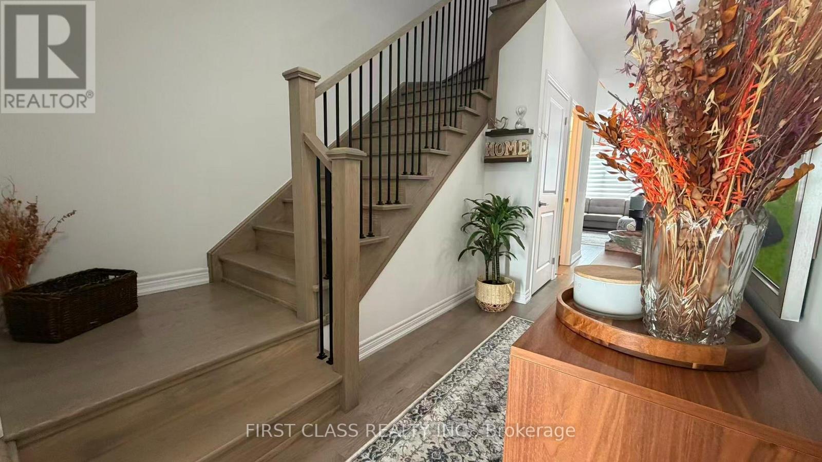 9 MILADY CRESCENT, Barrie — photo 8