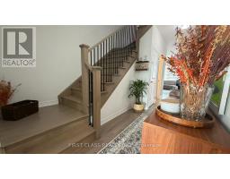9 Milady Crescent, Barrie, ON L9J0B7 Photo 8