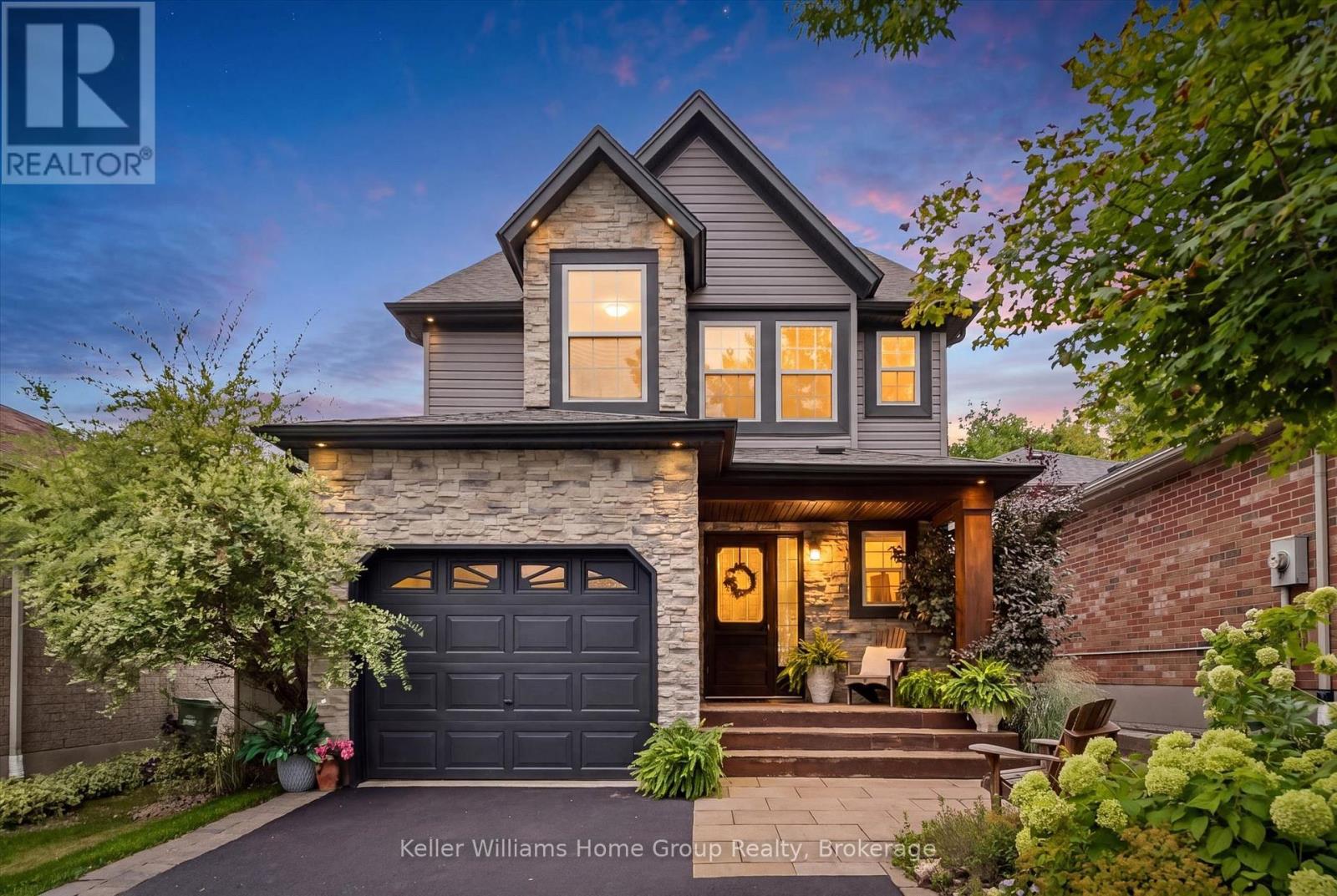 39 CLYTHE CREEK DRIVE, Guelph (Grange Road)