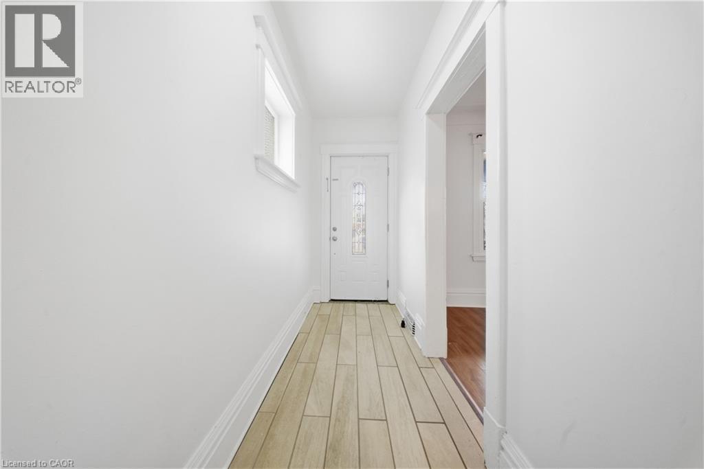 1082 E CANNON Street E, Hamilton — photo 4