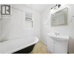 1082 E Cannon Street E, Hamilton, ON L8L2J1 Photo 16