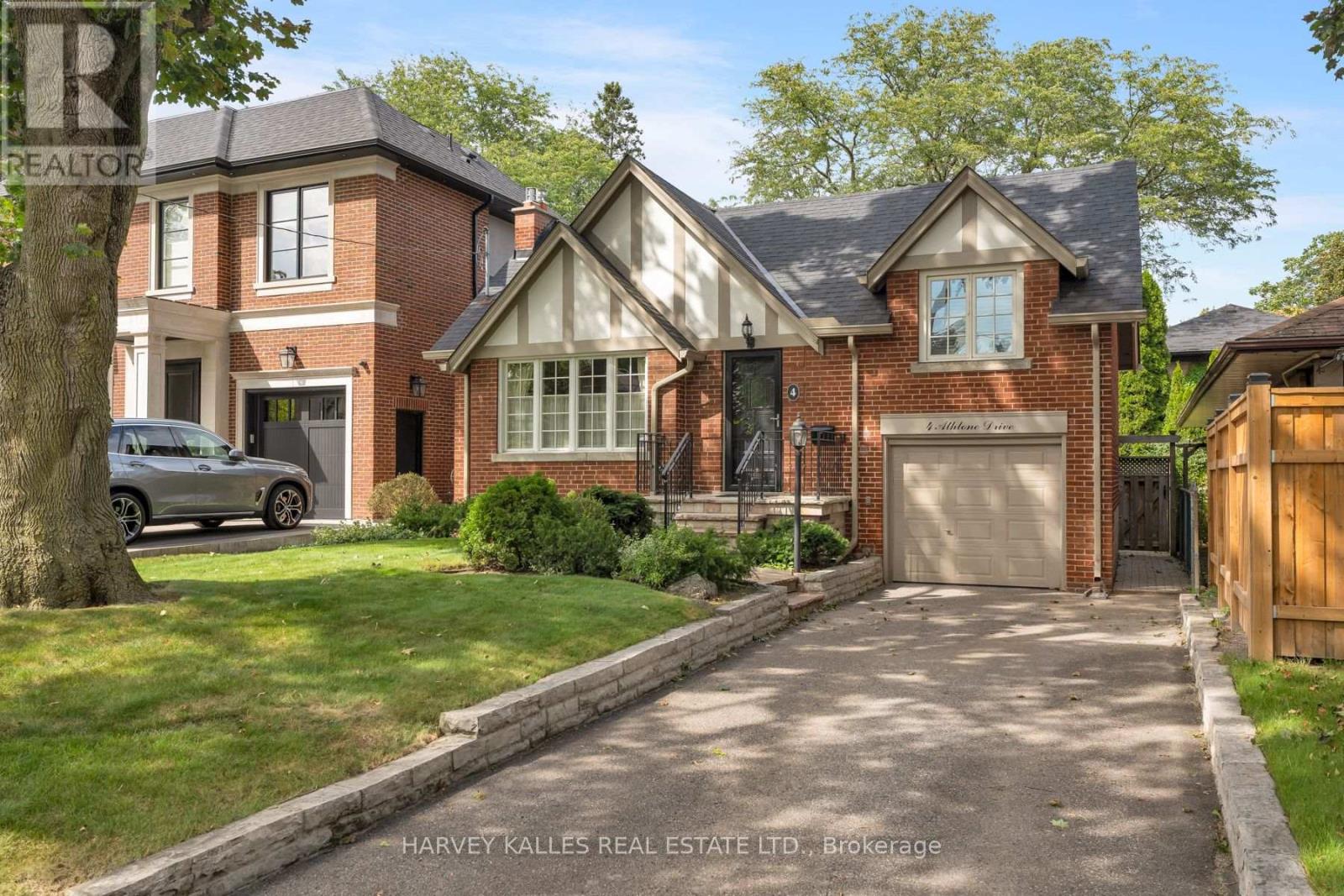 4 ATHLONE DRIVE, Toronto (Stonegate-Queensway) — photo 2