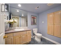 4 Athlone Drive, Toronto, ON M8Y2M4 Photo 21
