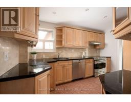 4 Athlone Drive, Toronto, ON M8Y2M4 Photo 9