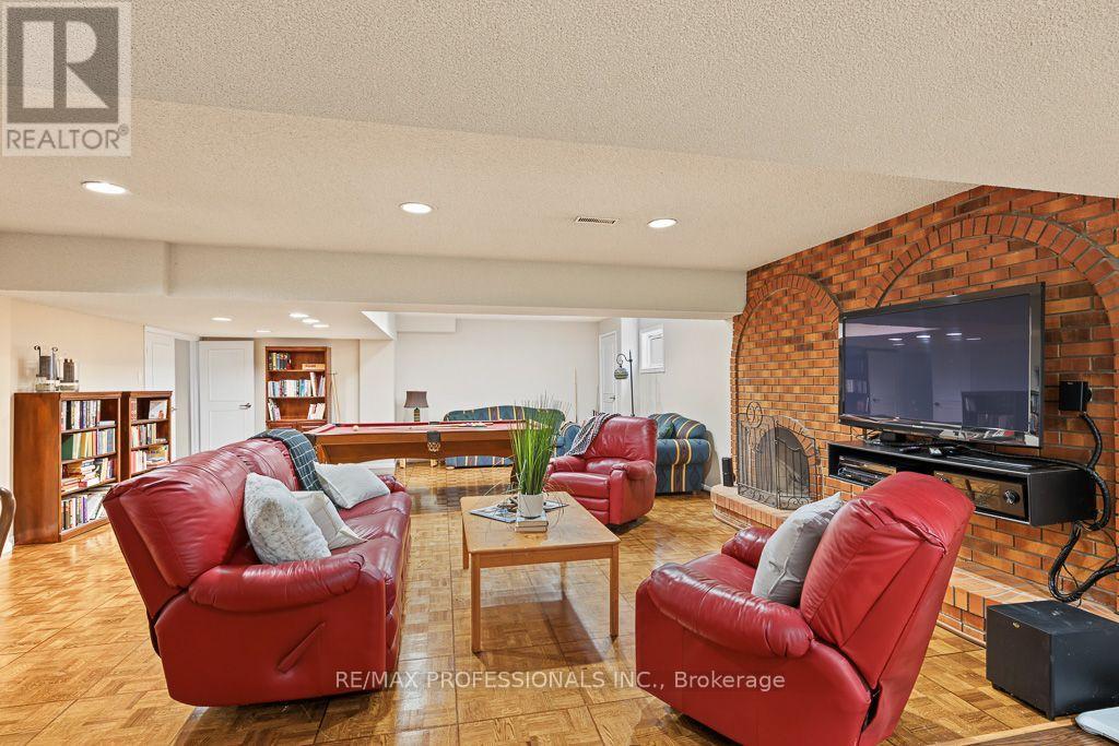 2604 BARRISDALE COURT - 33