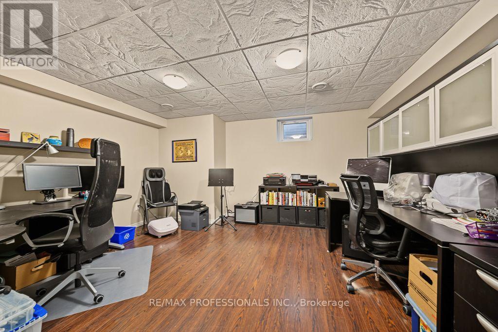 2604 BARRISDALE COURT - 34