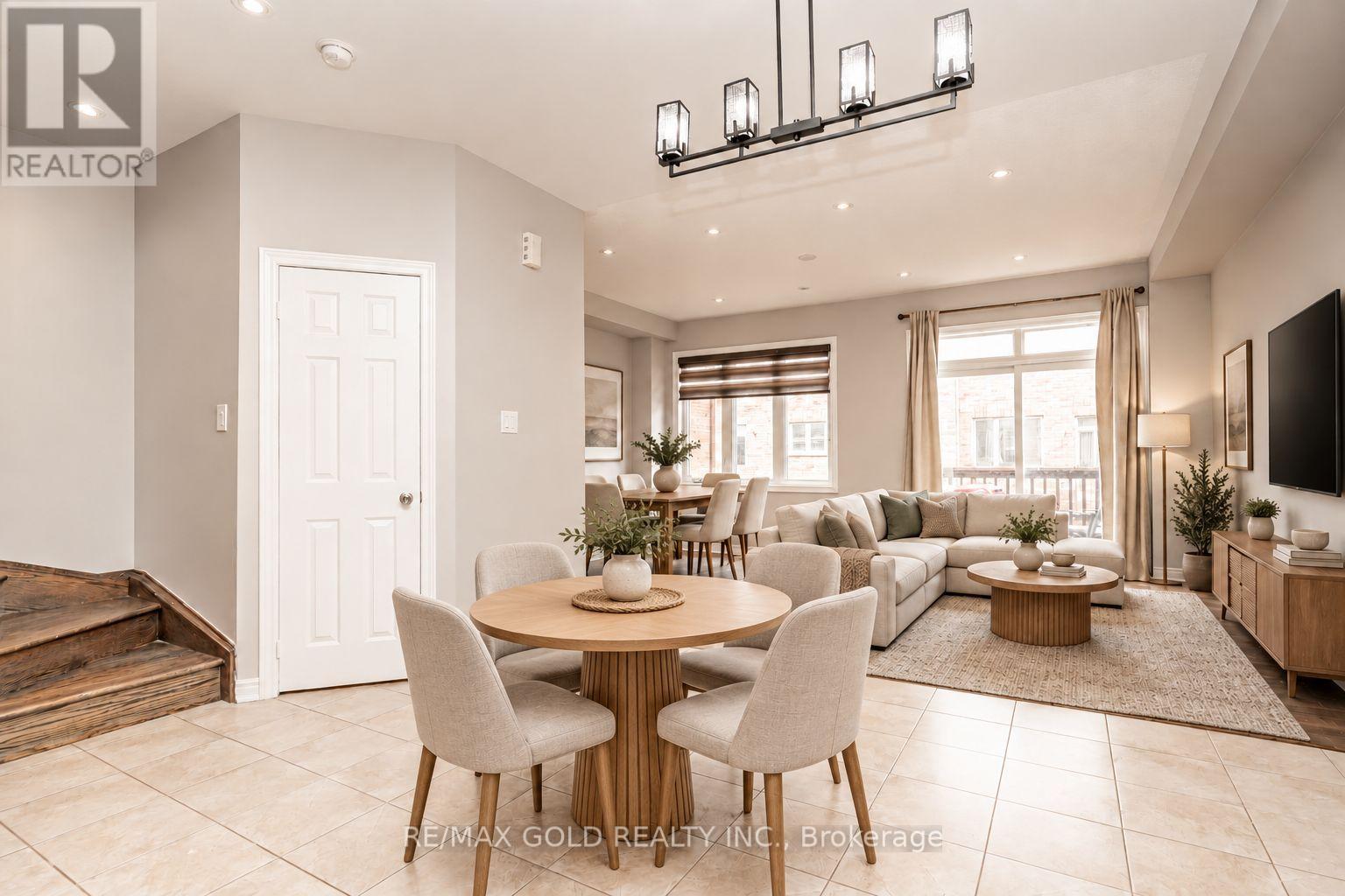 32 ROCKMAN CRESCENT - 7