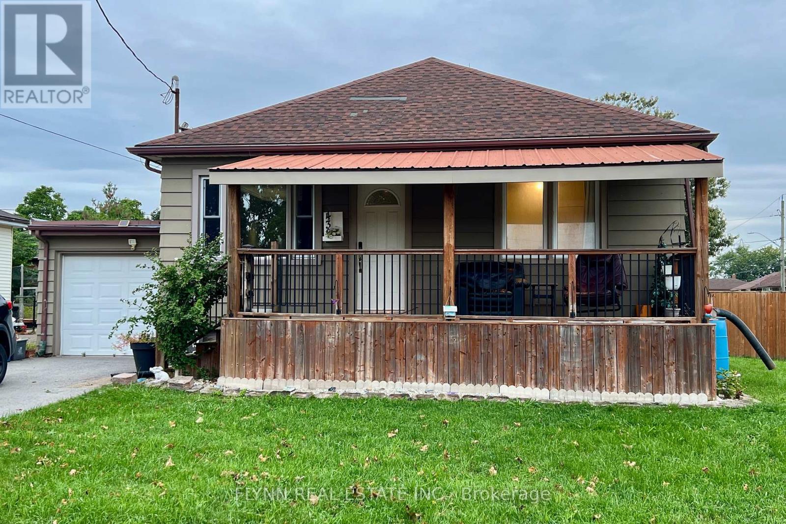 438 BELL STREET, Port Colborne (Killaly East) — photo 2