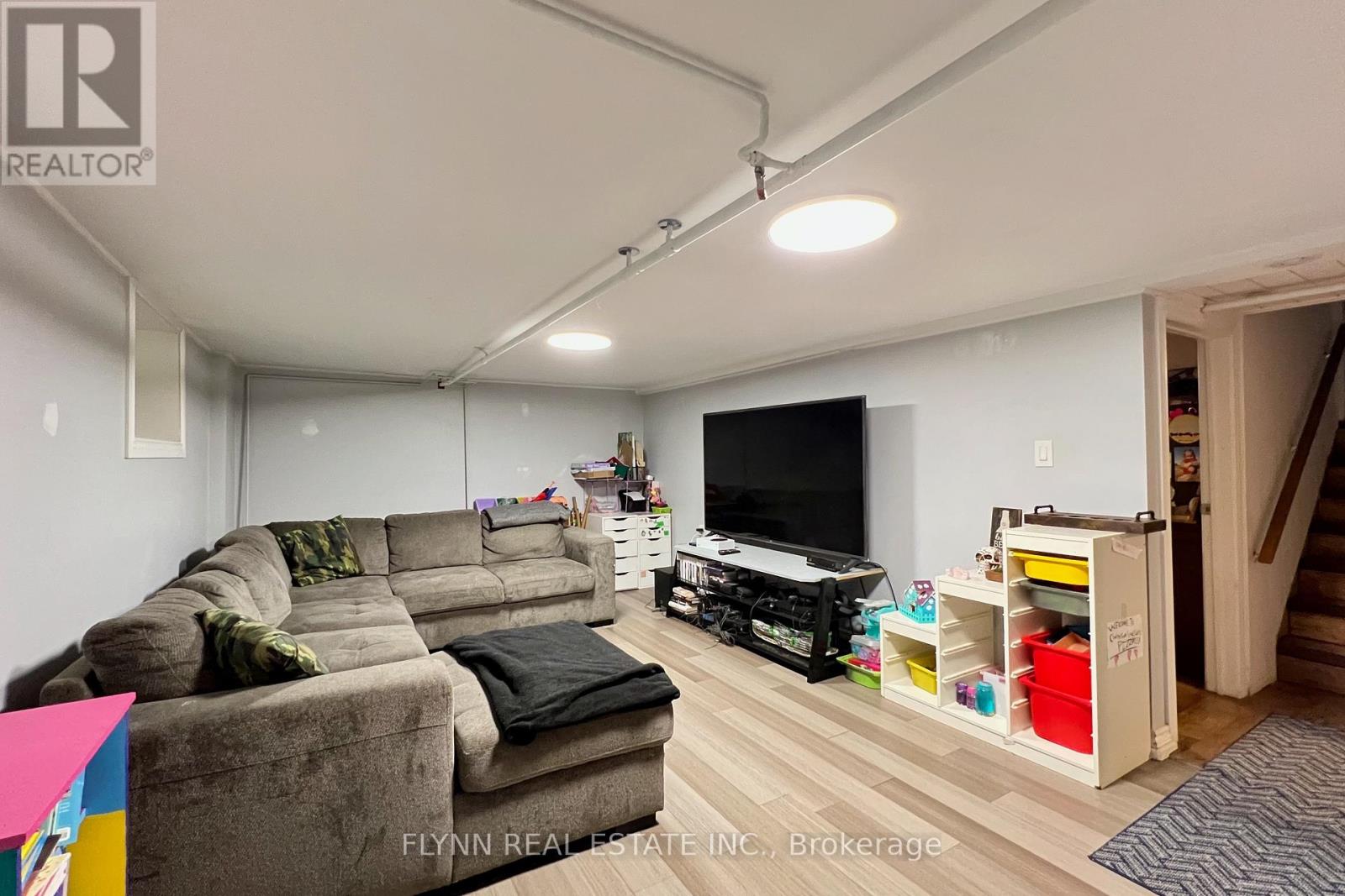 438 BELL STREET - 21