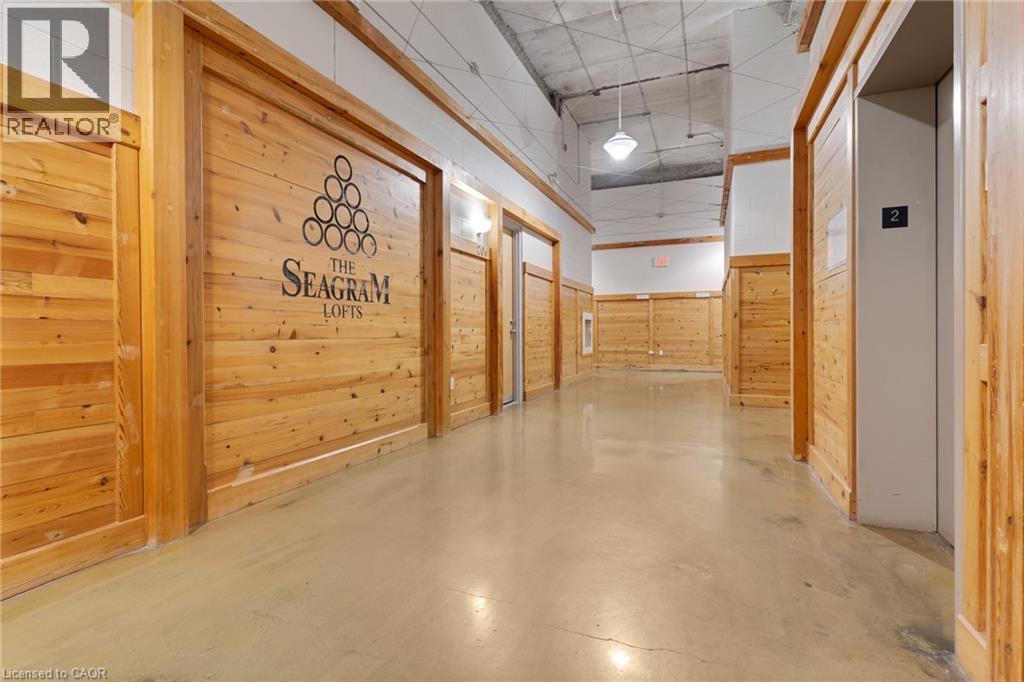 3 FATHER DAVID BAUER Drive Unit# 214, Waterloo — photo 4